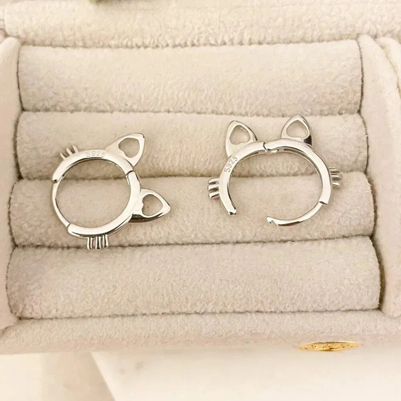 925 Sterling Silver Cat Hoop Earrings Cat Huggie Hoops Small Kitty Cat Earrings - Picture 6 of 7